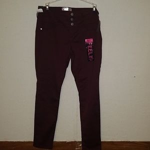NWT JR size 17 pants